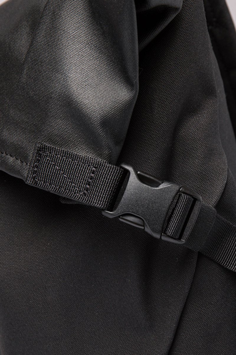 Sandqvist Alfred Backpack (Black/Black Webbing) | Backpacks