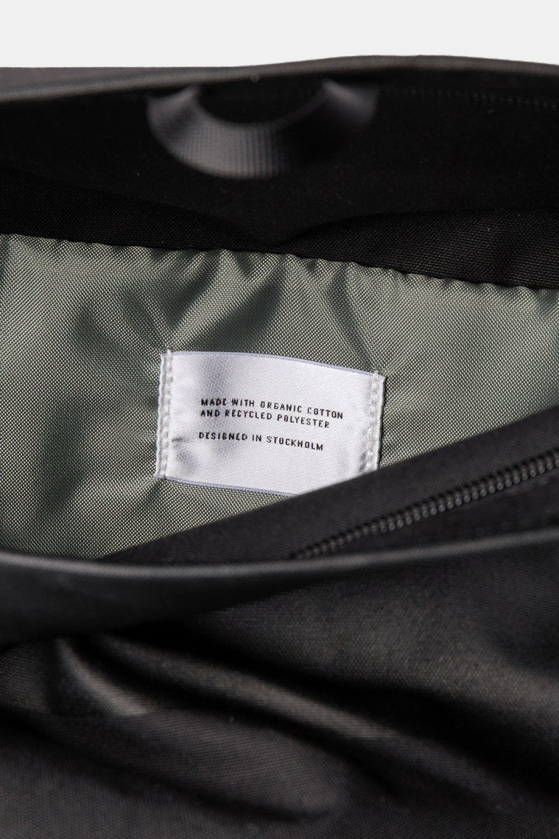 Sandqvist Alfred Backpack (Black/Black Webbing) | Backpacks
