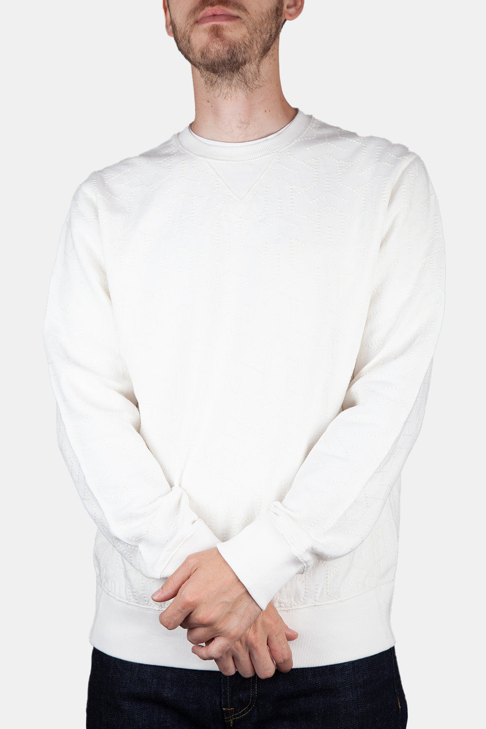 Universal Works Gesticktes Sweatshirt in Übergröße mit Schleifenrücken (Ecru)